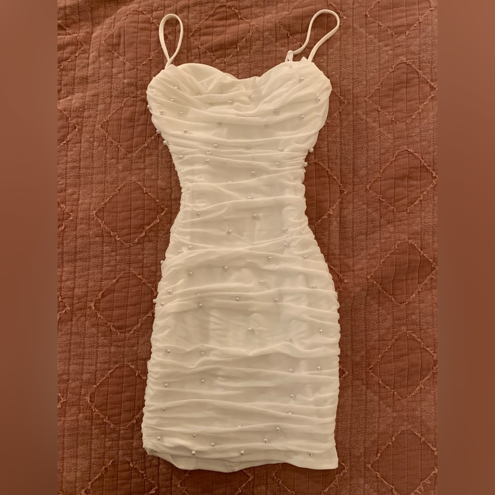 white windsor mini dress